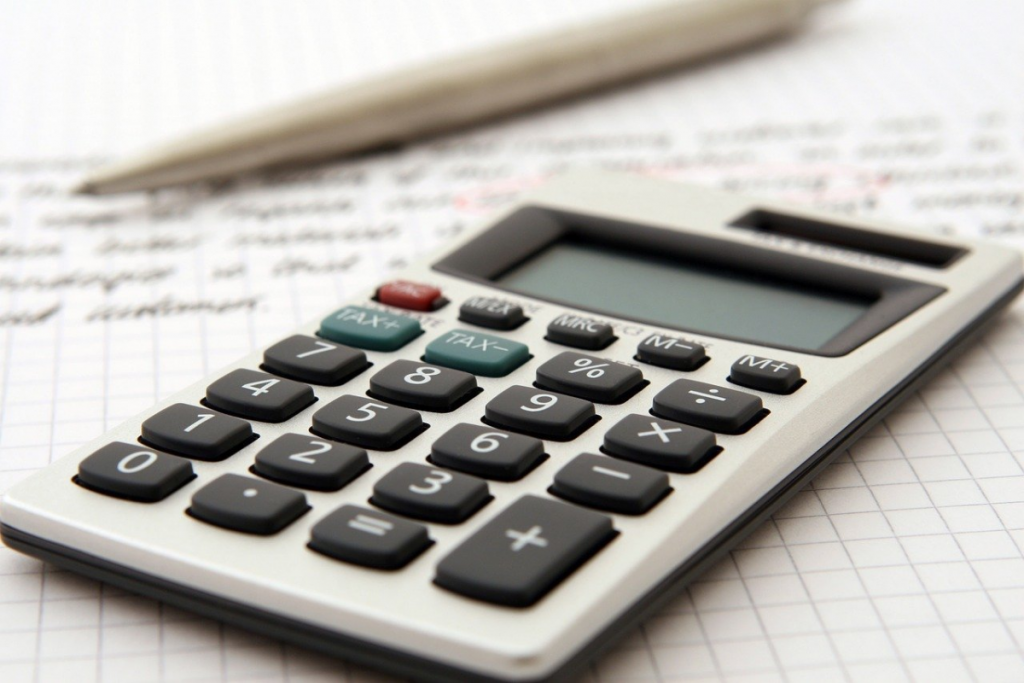 How to Do Payroll (And Avoid Making Mistakes)